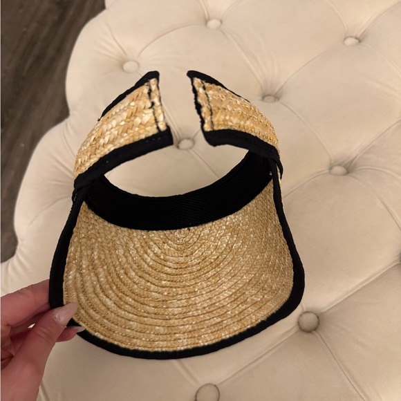Stylish Tan and Black Straw Visor - Picture 4 of 4